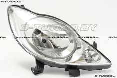 Передняя фара (правая)