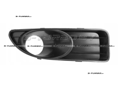 Решетка в бампер (правая) черная, с отв. под противотуманку