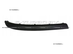 Накладка переднего бампера (правая) черная, 2003-2006