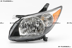 Передняя фара (левая) темная