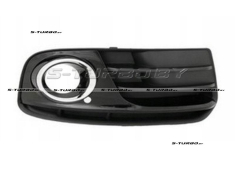 Решетка в бампер (правая) с отв. под противотуманку, с хромом