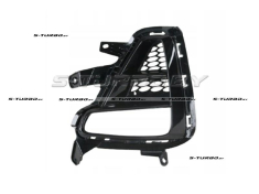 Решетка в бампер (правая) с отв. под противотуманку