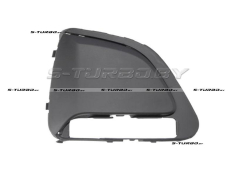 Решетка в бампер (правая) c отв. под фару дневного света, с отв. под накладку