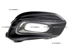 Решетка в бампер (правая) с отв. под противотуманку