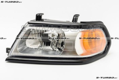 Передняя фара (левая) черная рамка / светлая внутри