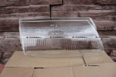 Стекло передней фары (правое)