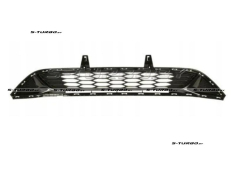 Решетка в бампер, без отв. под противотуманку