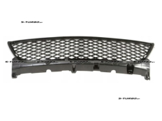 Решетка в бампер (центральная)