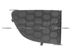 Решетка в бампер (правая) без отв. под противотуманку