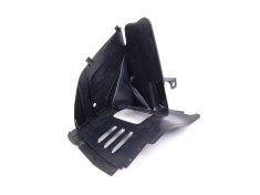 Подкрылок передний (левый) передняя часть, для версий 220 / 230