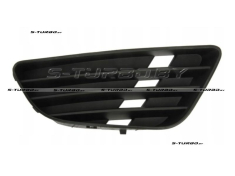 Решетка в бампер (правая) без отв. под противотуманку