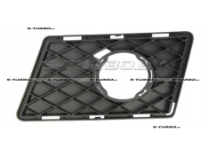 Решетка в бампер (левая) с отв. под противотуманку