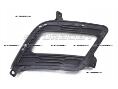 Решетка в бампер (правая) с отв. под противотуманку