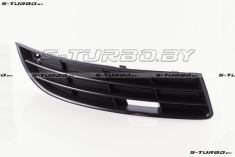 Решетка в бампер (правая) без отв. под противотуманку