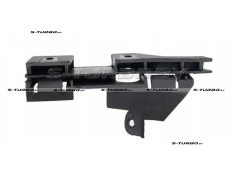 Кронштейн переднего бампера (правый)