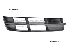 Решетка в бампер (правая) верхняя