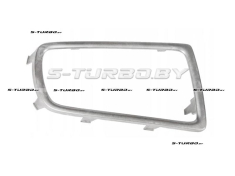 Накладка решетки бампера (правая) серебряная