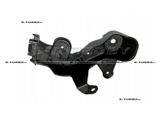 Кронштейн заднего бампера (правый) нижний