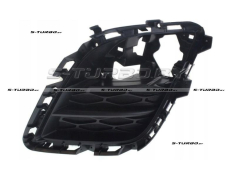 Решетка в бампер (левая) с отв. под противотуманку