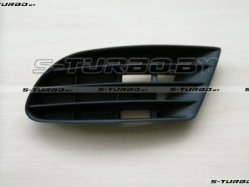 Решетка в бампер (правая) без отв. под противотуманку