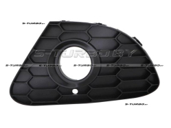 Решетка в бампер (левая) с отв. под противотуманку