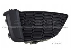 Решетка в бампер (правая) без отв. под противотуманку