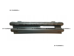 Заглушка отверстия крюка (передняя) левая