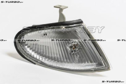 Габарит (правый) седан, белый