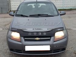 Дефлектор капота