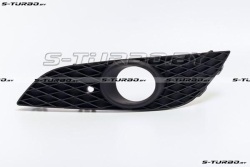 Решетка в бампер (левая) с отв. под противотуманку