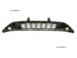 Решетка в бампер, с отв. под противотуманку