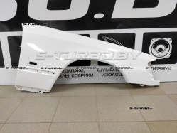 Крыло переднее (правое) с отв. под повторитель, без отв. под воздухозаборник, стеклопластик