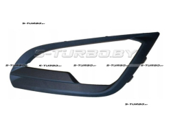 Решетка в бампер (левая) черная