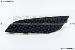 Решетка в бампер (левая) без отв. под противотуманку