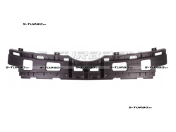 Кронштейн решетки бампера (центральный)