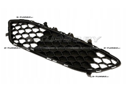 Решетка в бампер (левая) без отв. под противотуманку, с отв. под парктроник