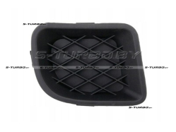 Решетка в бампер (правая) без отв. под противотуманку