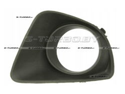 Решетка в бампер (левая) с отв. под противотуманку