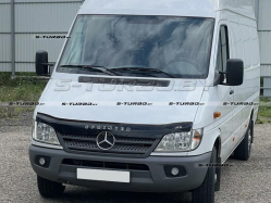 Дефлектор капота