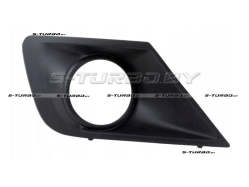 Решетка в бампер (правая) с отв. под противотуманку