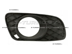 Решетка в бампер (правая) с отв. под противотуманку