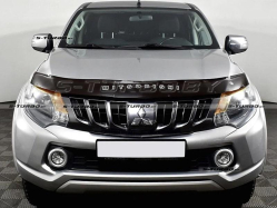 Дефлектор капота