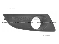 Решетка в бампер (правая) с отв. под противотуманку
