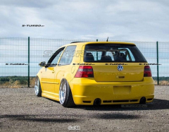 Бампер задний R32