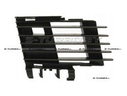 Решетка в бампер (правая) c отв. под противотуманку