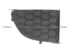 Решетка в бампер (правая) без отв. под противотуманку