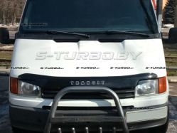 Дефлектор капота