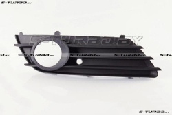 Решетка в бампер (правая) с отв. под противотуманку