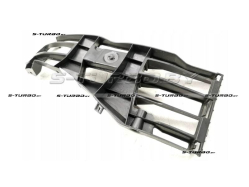 Кронштейн заднего бампера (правый)