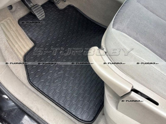 Водительский коврик Geyer&Hosaja в салоне Renault Scenic II